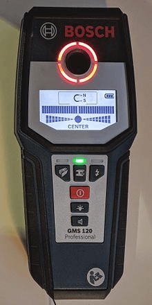 BOSCH stud finder displaying center point